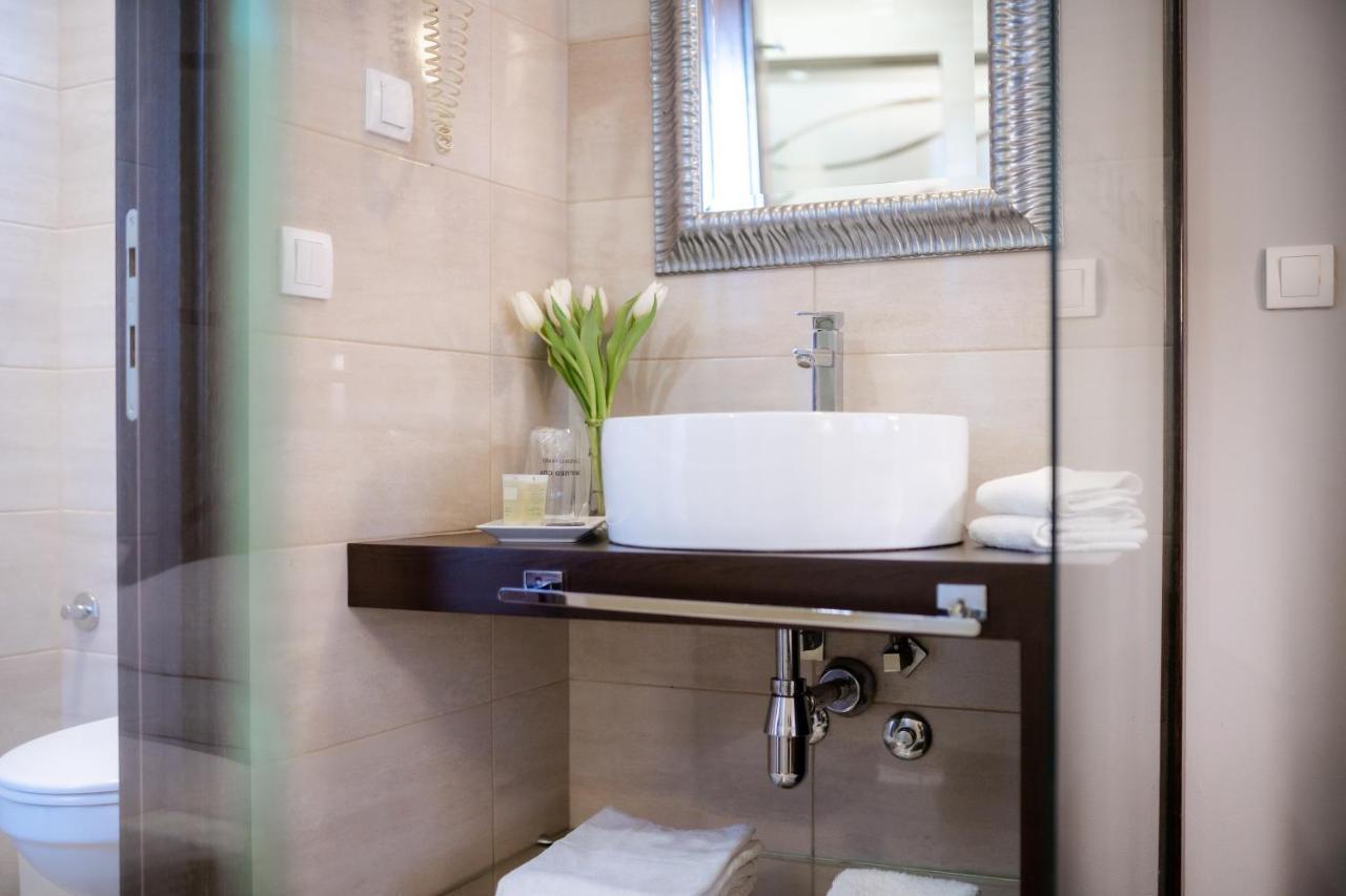 Luka De Luka Suites Belgrado Esterno foto