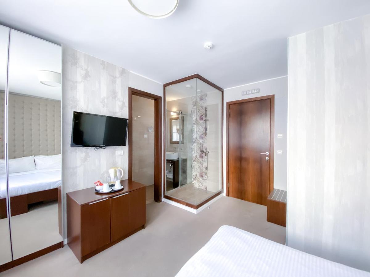 Luka De Luka Suites Belgrado Esterno foto
