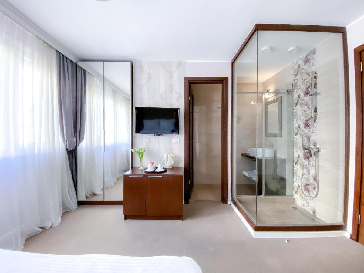 Luka De Luka Suites Belgrado Esterno foto