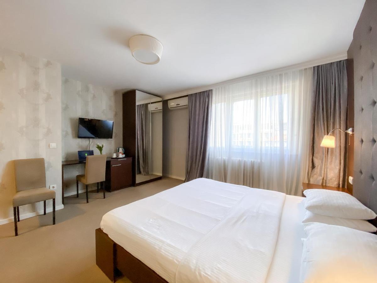 Luka De Luka Suites Belgrado Esterno foto